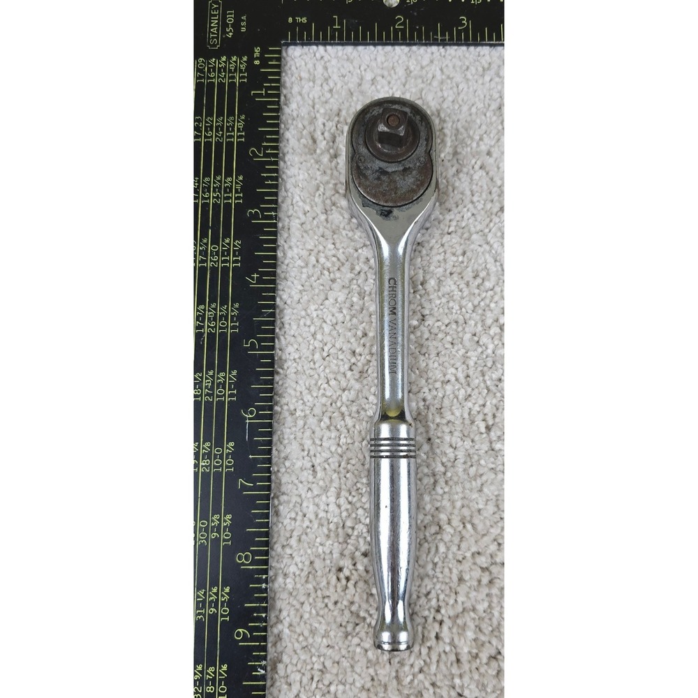 Husky Ratchet Silver Chrome Vanadium 3/8 Inch Drive R0803